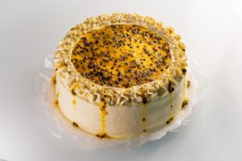 TORTA TRUFADA DE MARACUJÁ